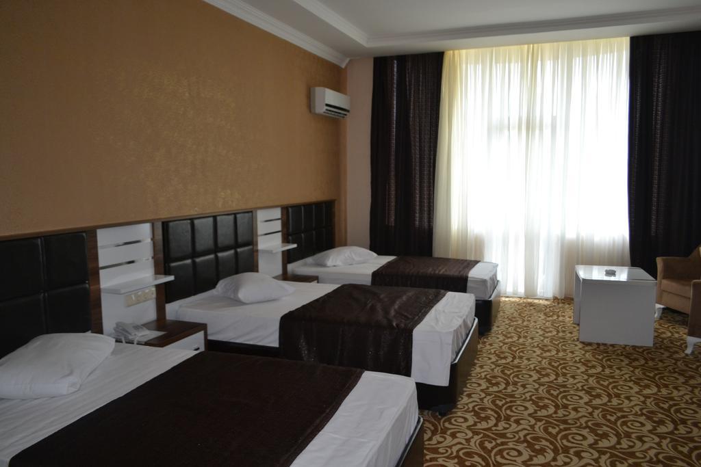 Grand Georgian Palace Batumi Room photo